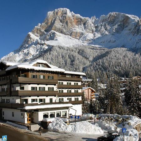 Hotel Colfosco サン・マルティーノ・ディ・カストロッツァ エクステリア 写真